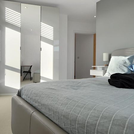Modern And Spacious Penthouse Apartment In Putney With Free Parking Londres Extérieur photo