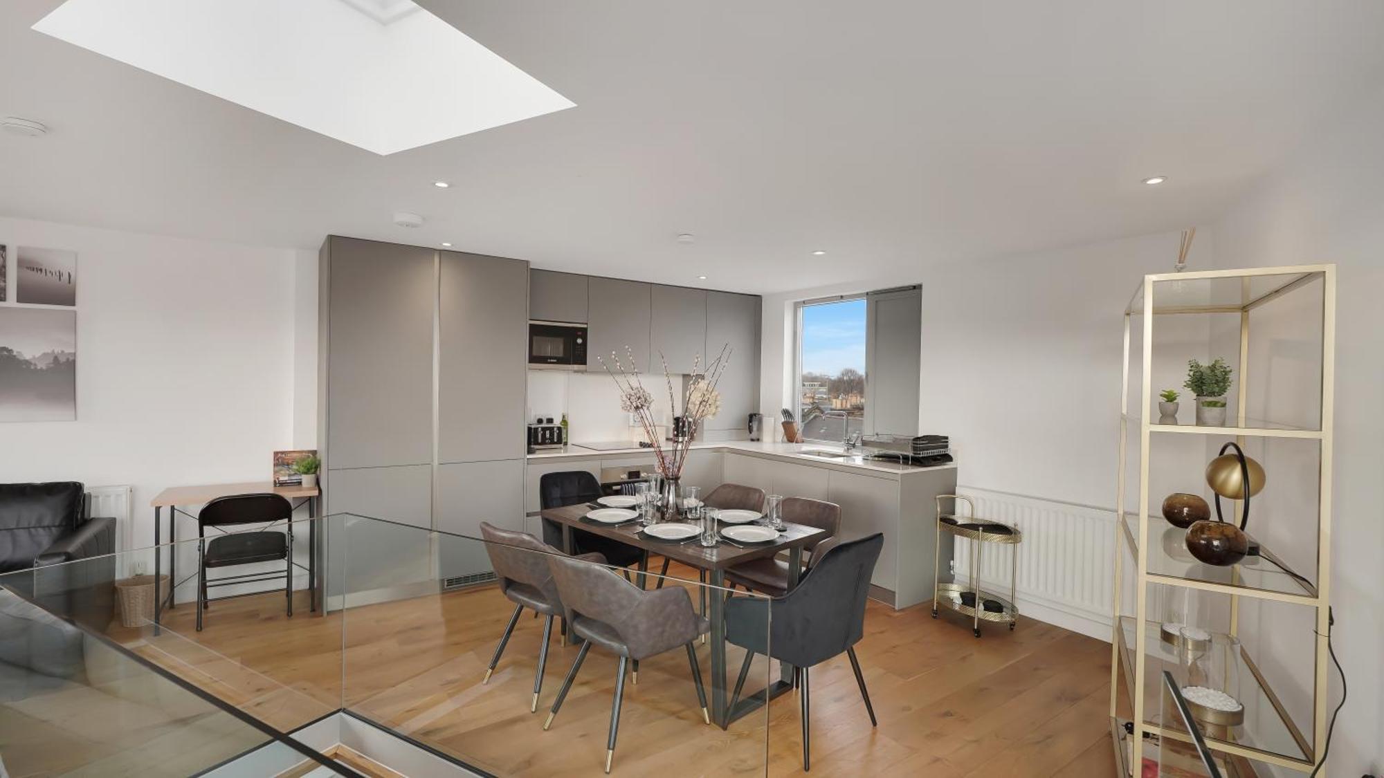 Modern And Spacious Penthouse Apartment In Putney With Free Parking Londres Extérieur photo